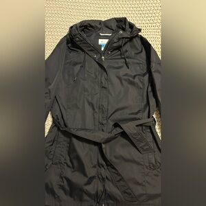 Columbia Woman’s Black Hooded Raincoat